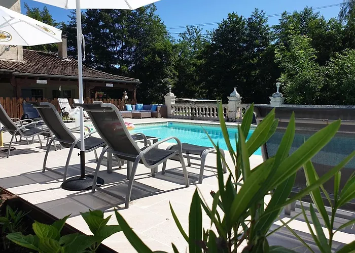 Bed & Breakfast La Charrue 3*